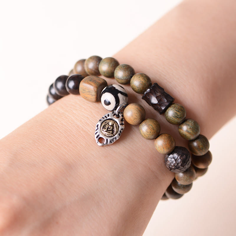 8mm Tibetan Ebony & Green Sandalwood Spiritual Bracelet