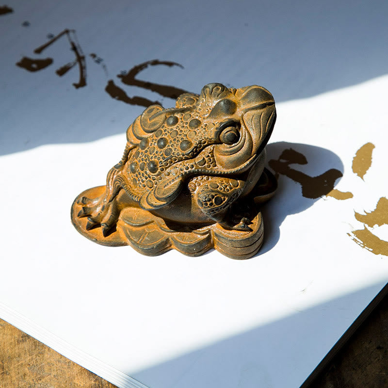 6cm Feng Shui Frog Statue with Copper Coins for Prosperity