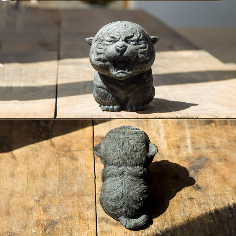 7.5cm Mini Roaring Tiger Iron Powder Resin Statue