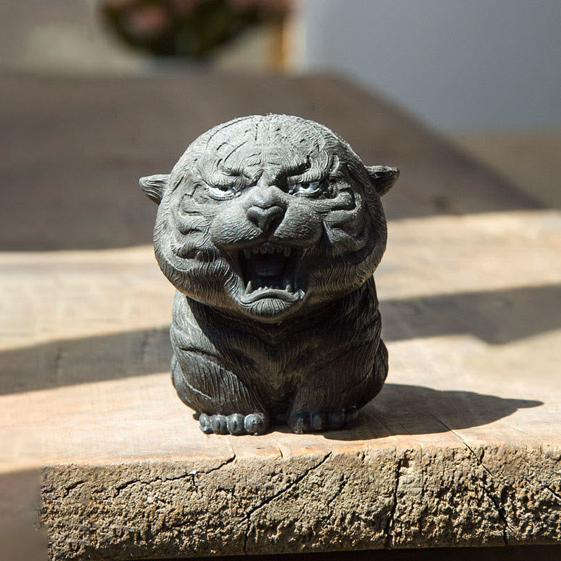 7.5cm Mini Roaring Tiger Iron Powder Resin Statue