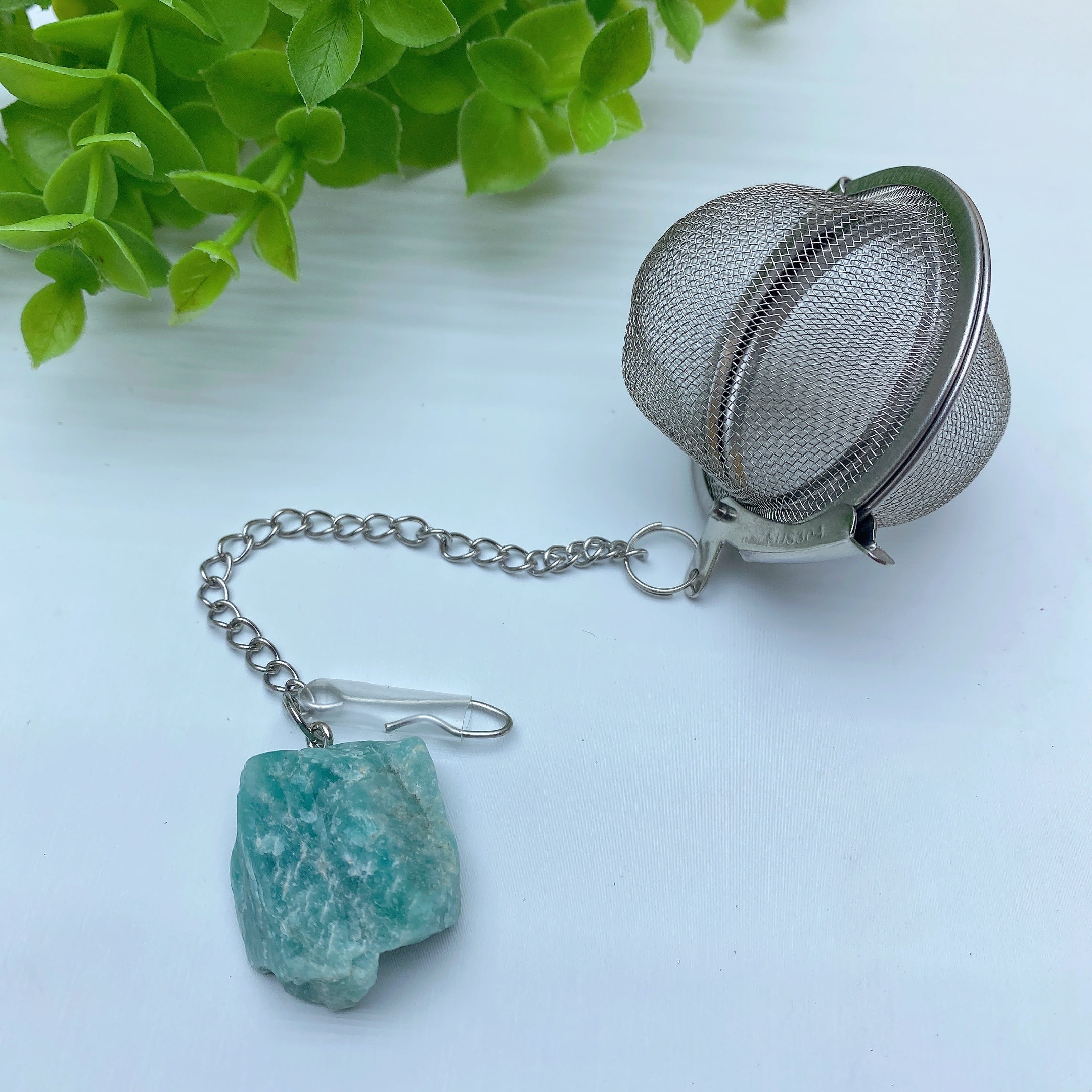 7-Inch Crystal Tea Strainer with Raw Stone Decor for Healing