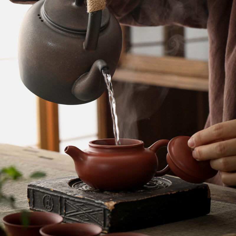 700ml Retro Brown Ceramic Gongfu Teapot with Base