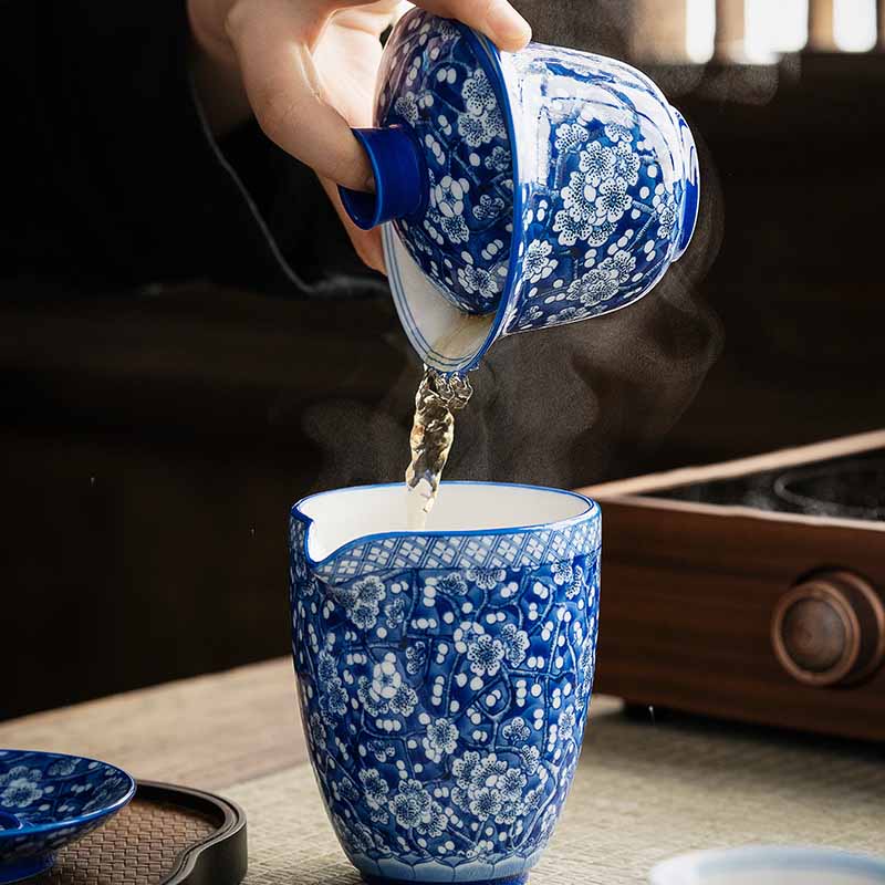 Plum Blossom Blue & White Porcelain Ceramic Gaiwan 185ml Tea Cup