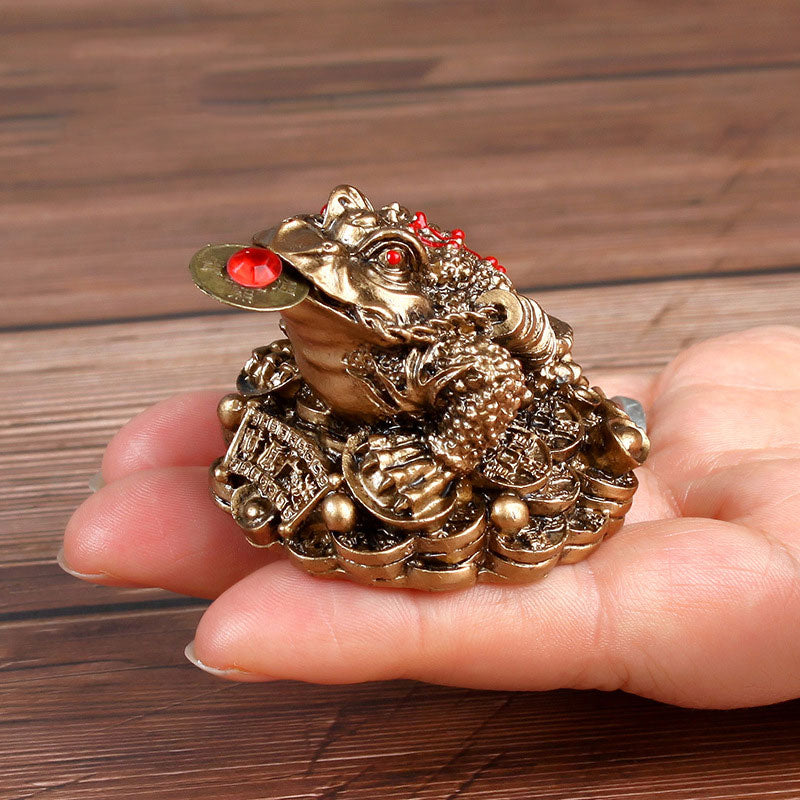 Feng Shui Wealth Lucky Frog Resin Figurine for Prosperity