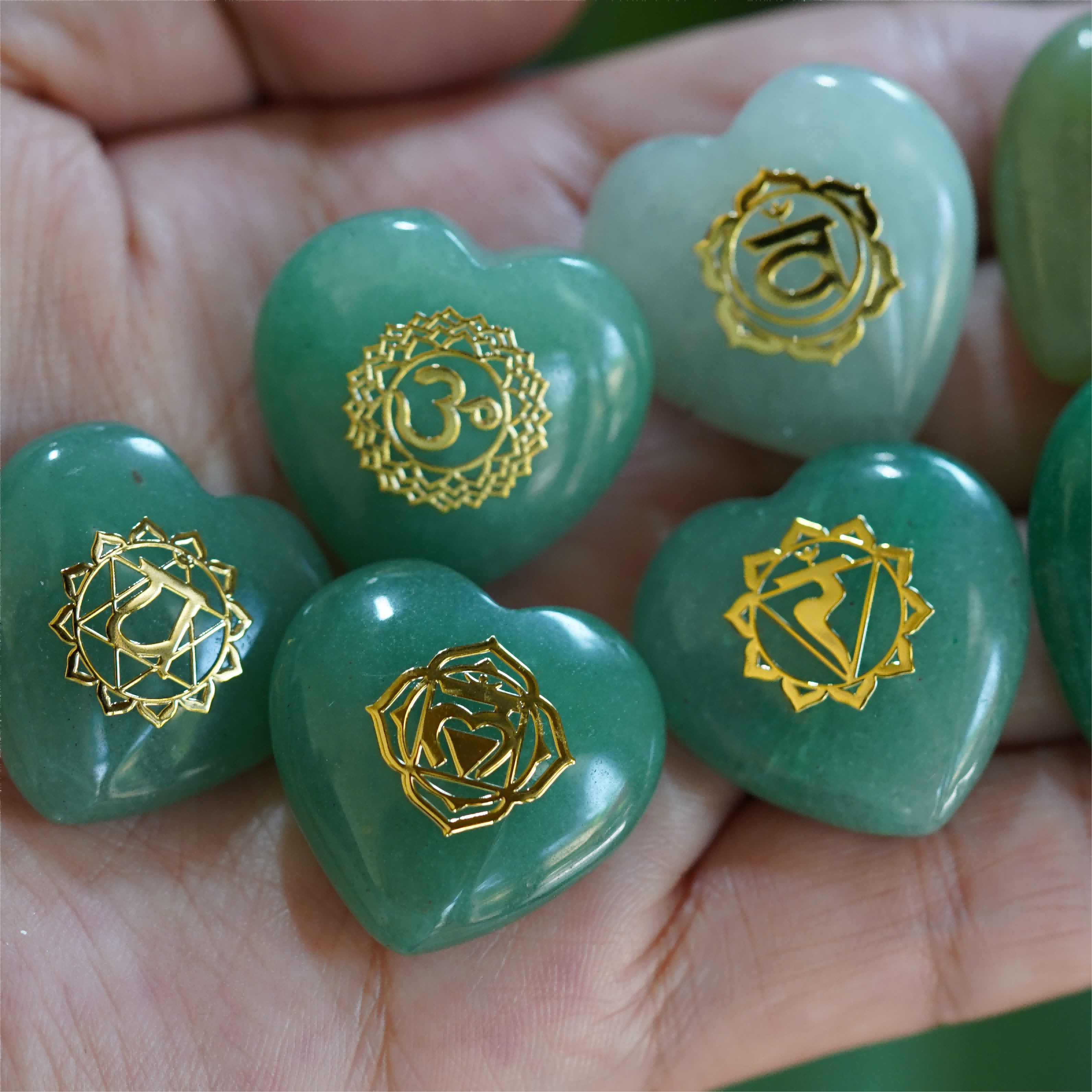 7pcs Mixed Crystal Heart Chakra Runes Set 30mm Healing Hearts
