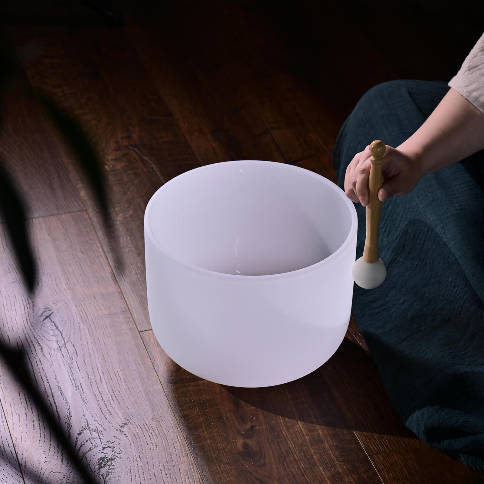 White Quartz Crystal Singing Bowl 8 inches with wooden mallet for sound therapy