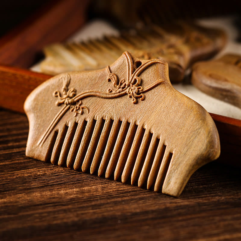 Green Sandalwood Comb with Flower Pattern for Soothing Peace