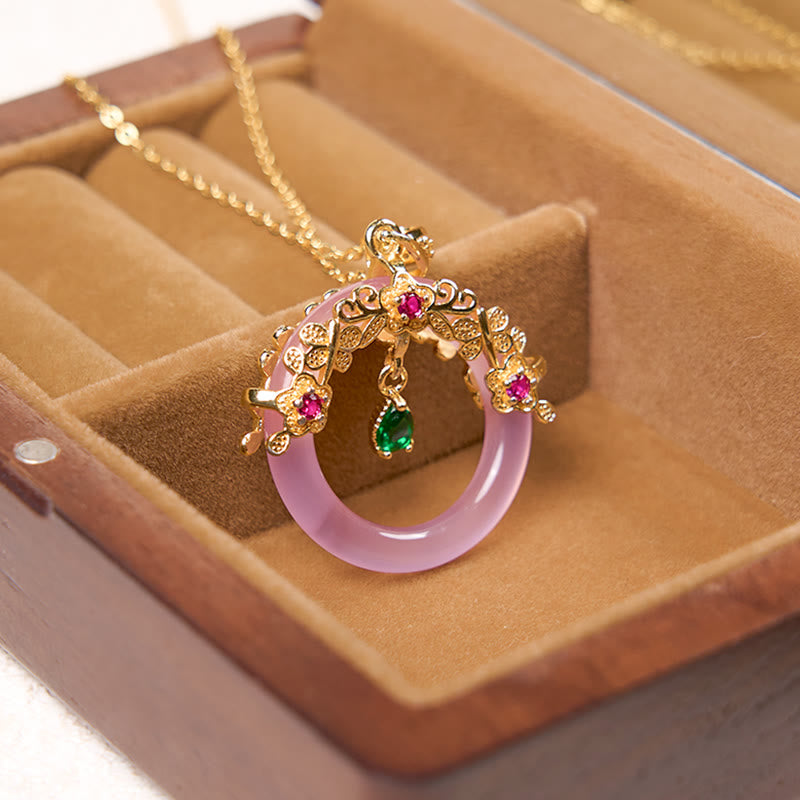 Green Chalcedony Peace Buckle Strength Necklace