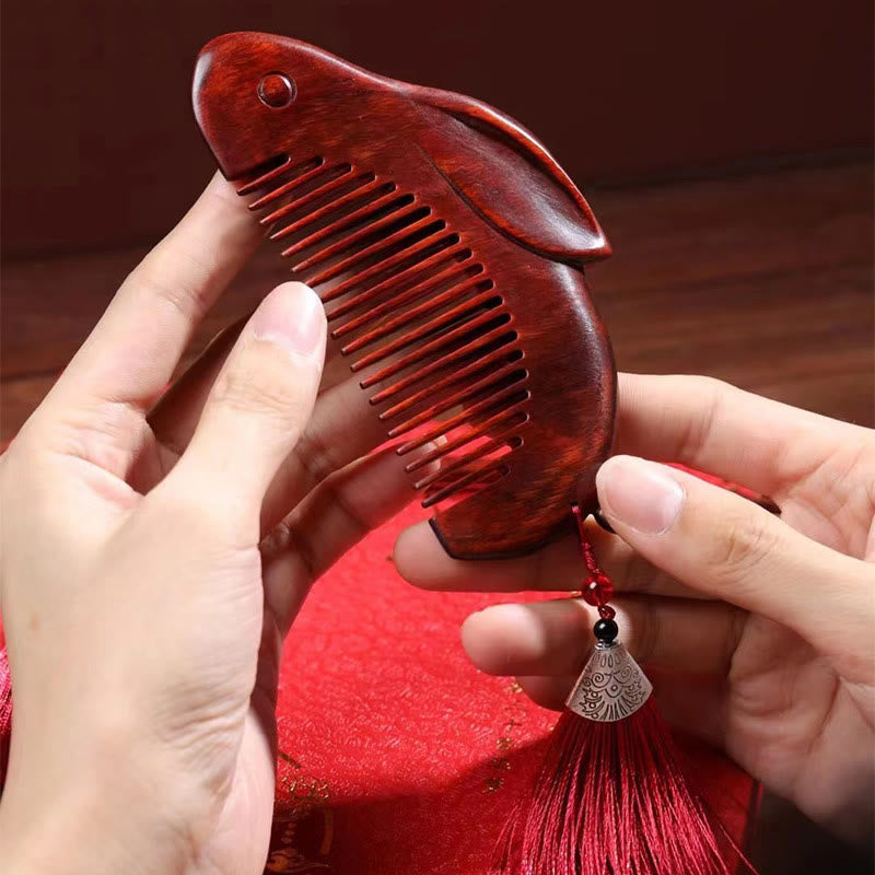 Small Leaf Red Sandalwood Sooth Comb with Cute Bunny Gift Box
