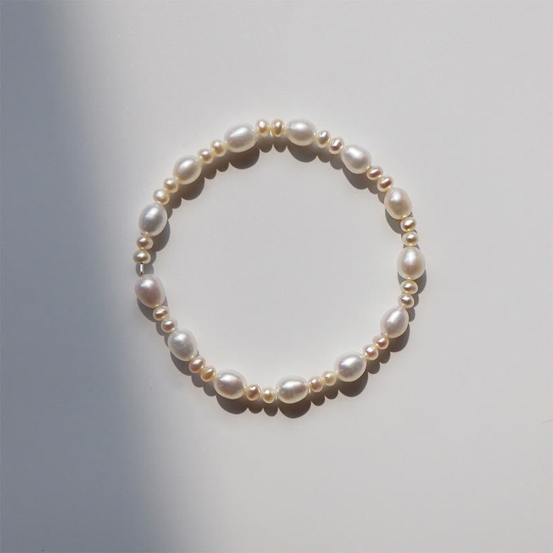 Sincerity Pearl Bracelet with Flower Motif - Natural 15-16cm