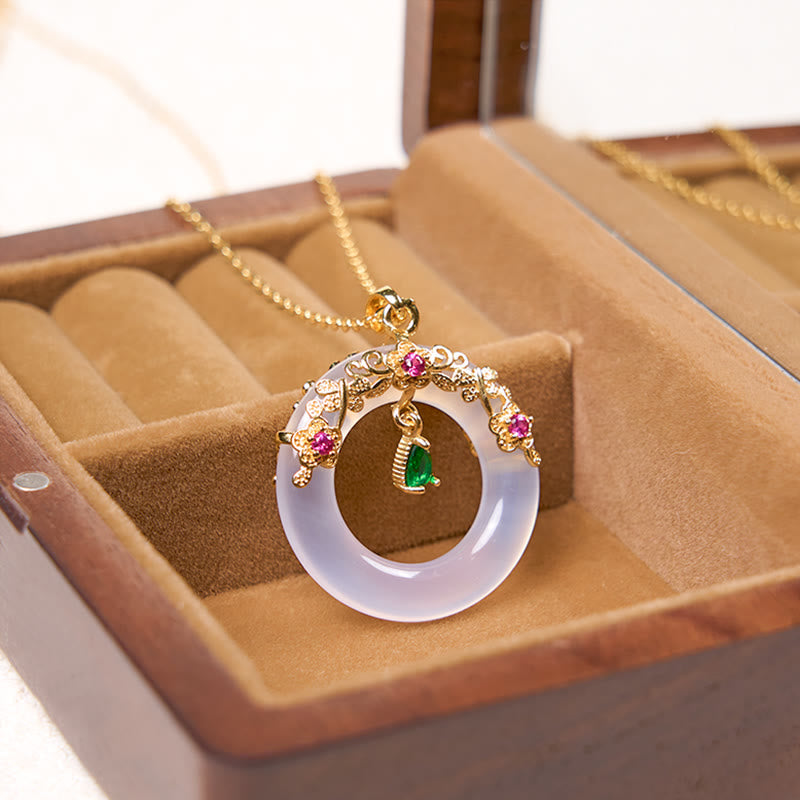 Green Chalcedony Peace Buckle Strength Necklace