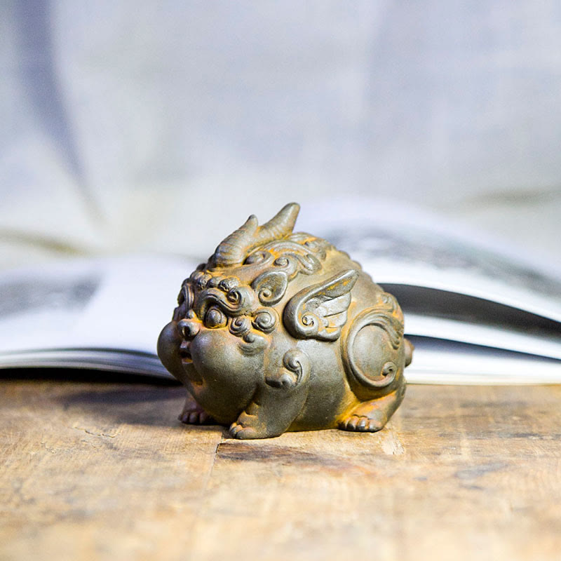 9cm Handmade PiXiu Wealth Statue Iron Powder Resin Sculpture