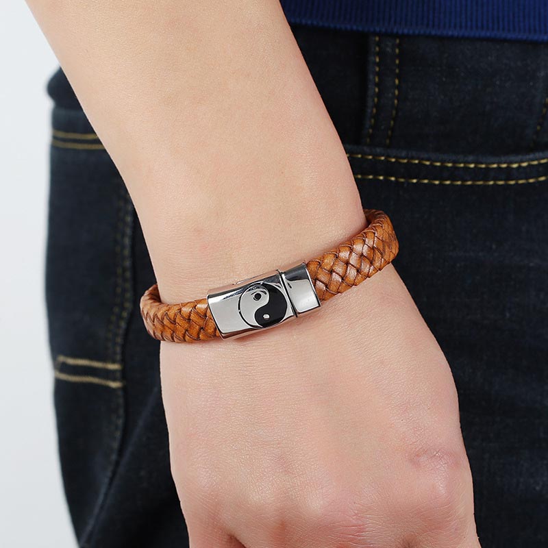 Unisex Titanium Steel Yin Yang Bracelet for Balance 22.5cm
