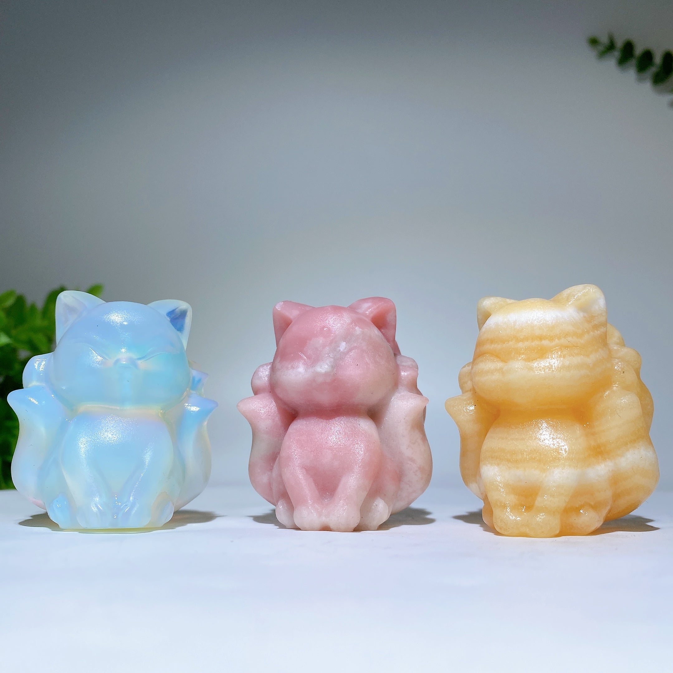 1.9 inch Mixed Crystal Nine-Tails Fox Carving Figurine
