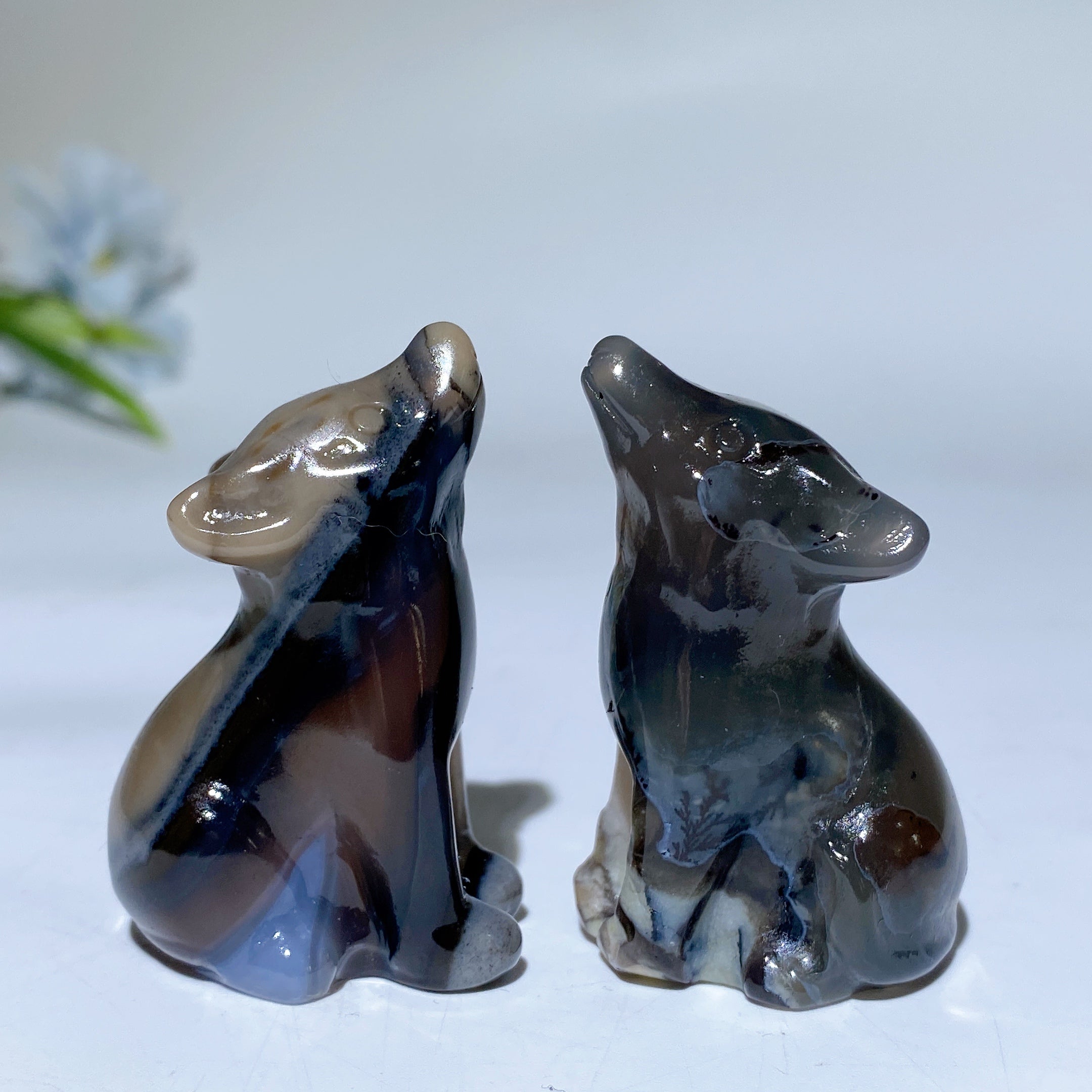 2.0 Inch UV Reactive Volcanic Agate Wolf Crystal Carving