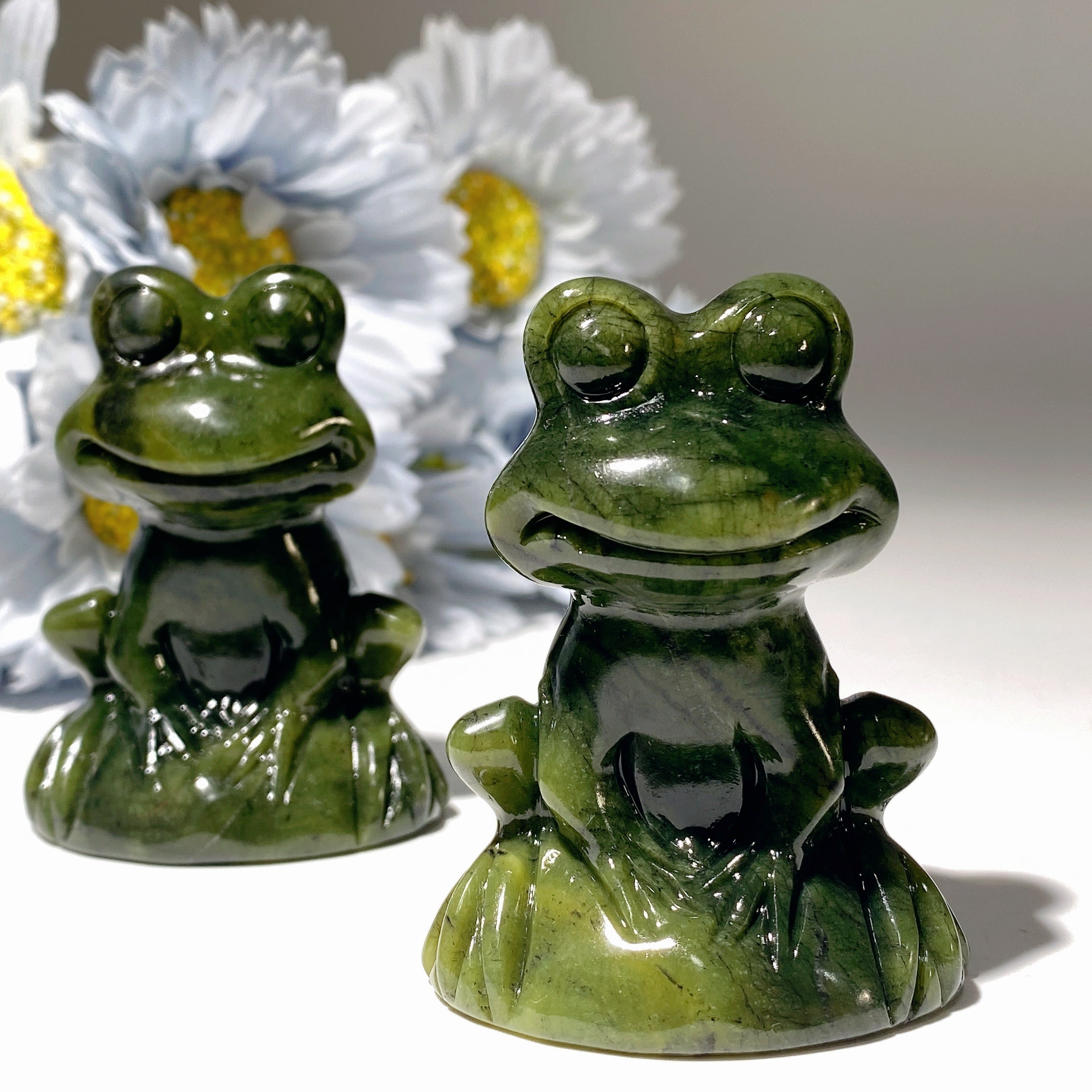 2.4 inch Serpentine Crystal Frog Carving for Healing & Prosperity