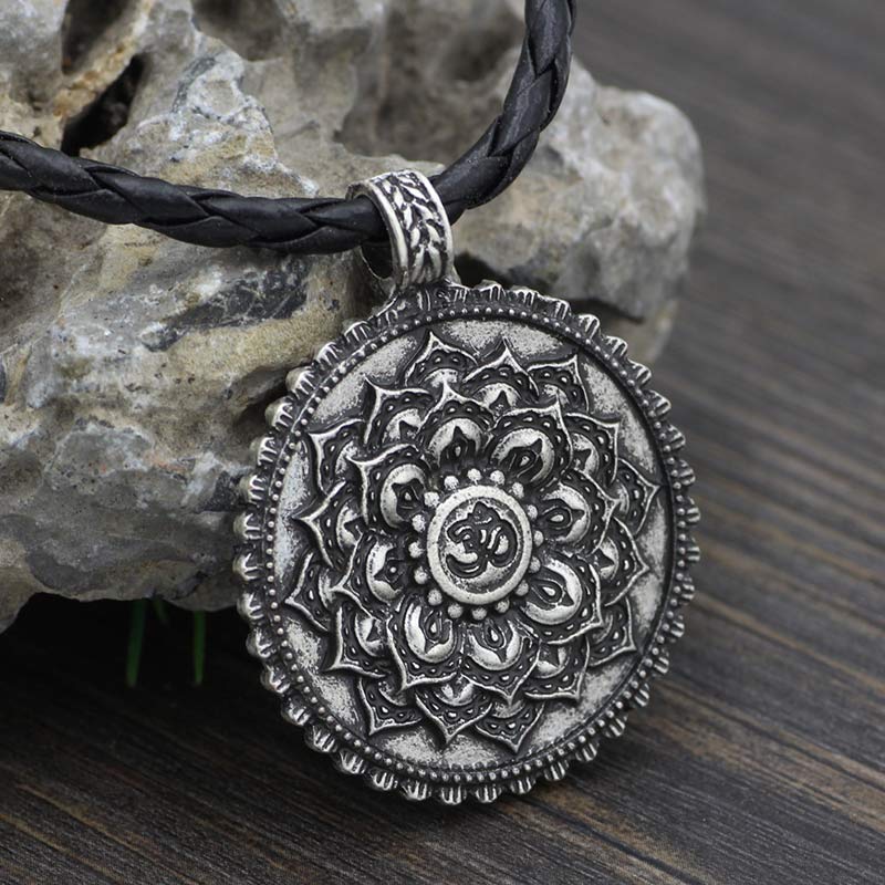 Unisex Electroplated Om Mani Padme Hum Necklace with Lotus Pattern