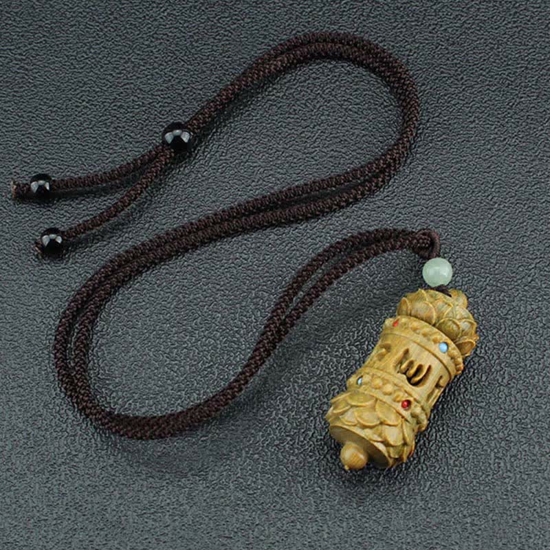 Om Mani Padme Hum Green Sandalwood Necklace for Soothing Peace