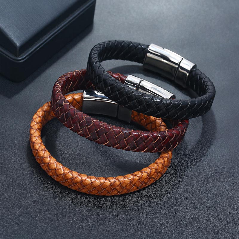 Unisex Titanium Steel Yin Yang Bracelet for Balance 22.5cm