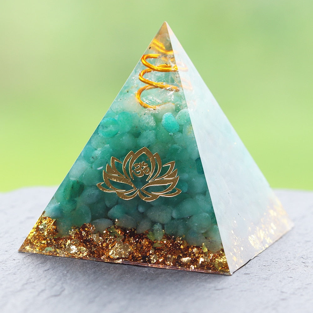 Aventurine Orgone Pyramid - Abundance Design