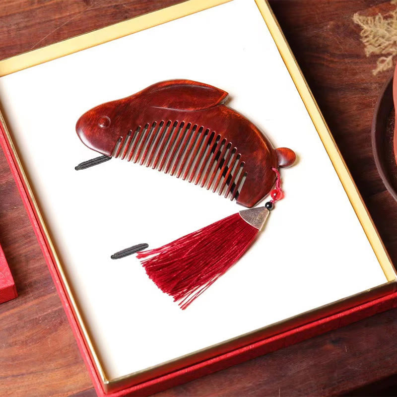 Small Leaf Red Sandalwood Sooth Comb with Cute Bunny Gift Box