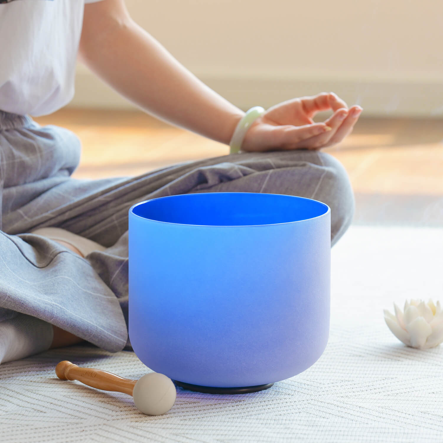 Blue Frosted Crystal Singing Bowl with Wooden Mallet for Throat Chakra and Sleep G Note