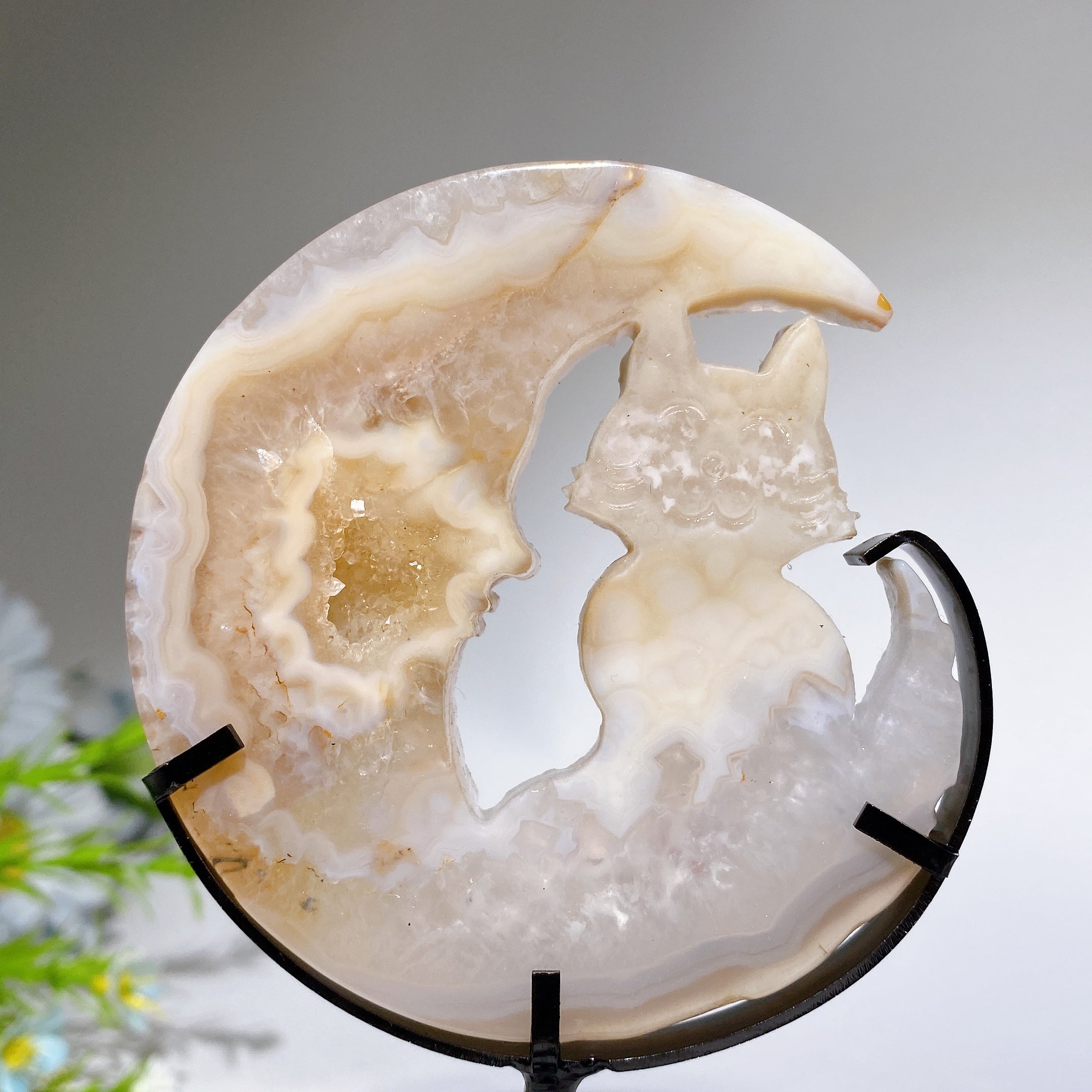 Druzy Agate Cat Moon Face Carving Spiritual Figurine 18cm