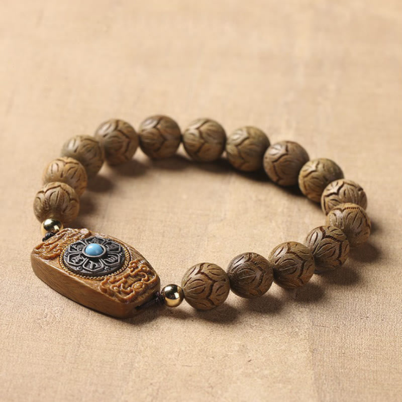 10mm Green Sandalwood Om Mani Padme Hum Bracelet