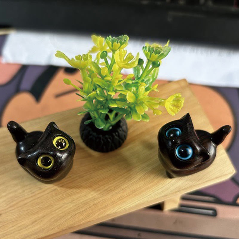 Green Sandalwood Lucky Cat Figurine for Positive Energy