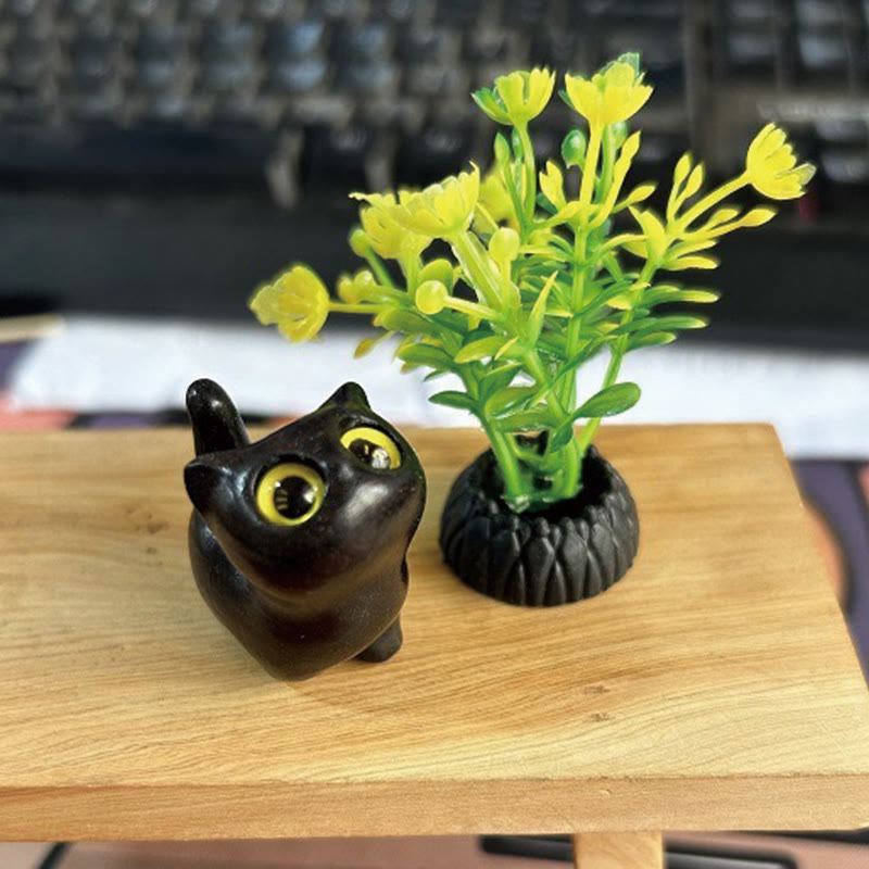 Green Sandalwood Lucky Cat Figurine for Positive Energy