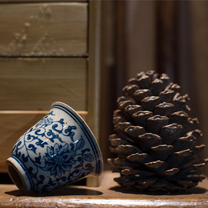 Hand Painted Blue and White Porcelain Lotus Ceramic Tea Cup 100ml