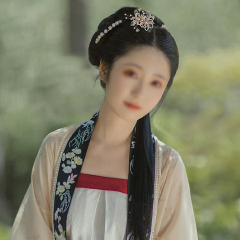 Handmade Flower Leaf Pearl Hair Clip With Tassel