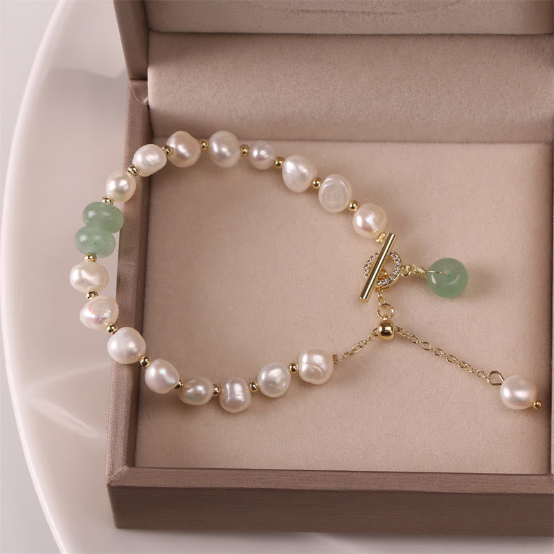 Healing Pearl Bracelet with Green Strawberry Quartz for Wisdom