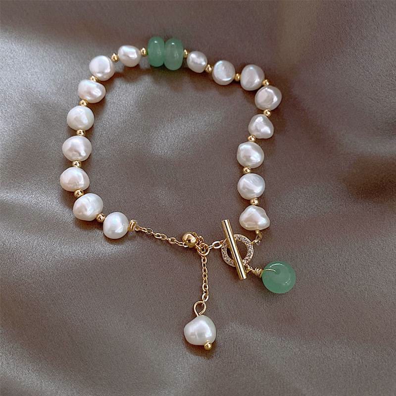 Healing Pearl Bracelet with Green Strawberry Quartz for Wisdom