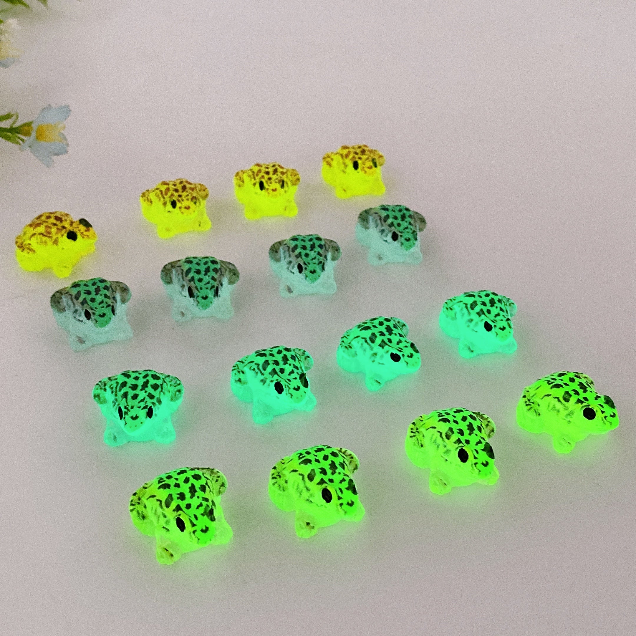 Luminous 25mm Crystal Frog Carving Figurine