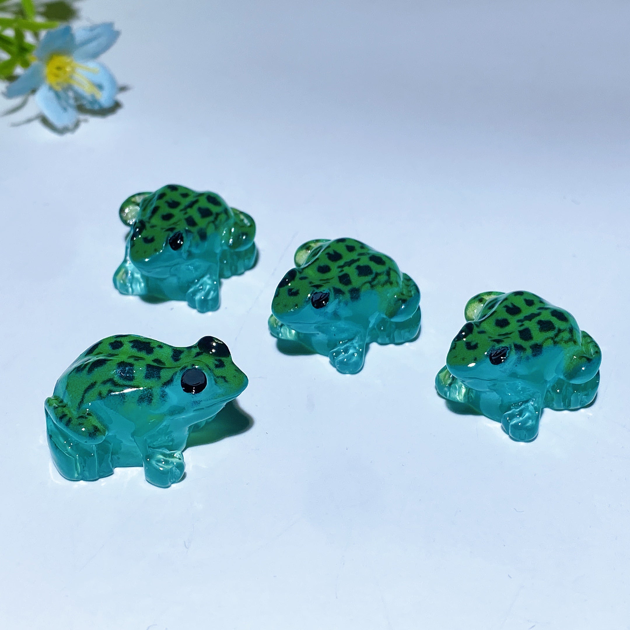 Luminous 25mm Crystal Frog Carving Figurine