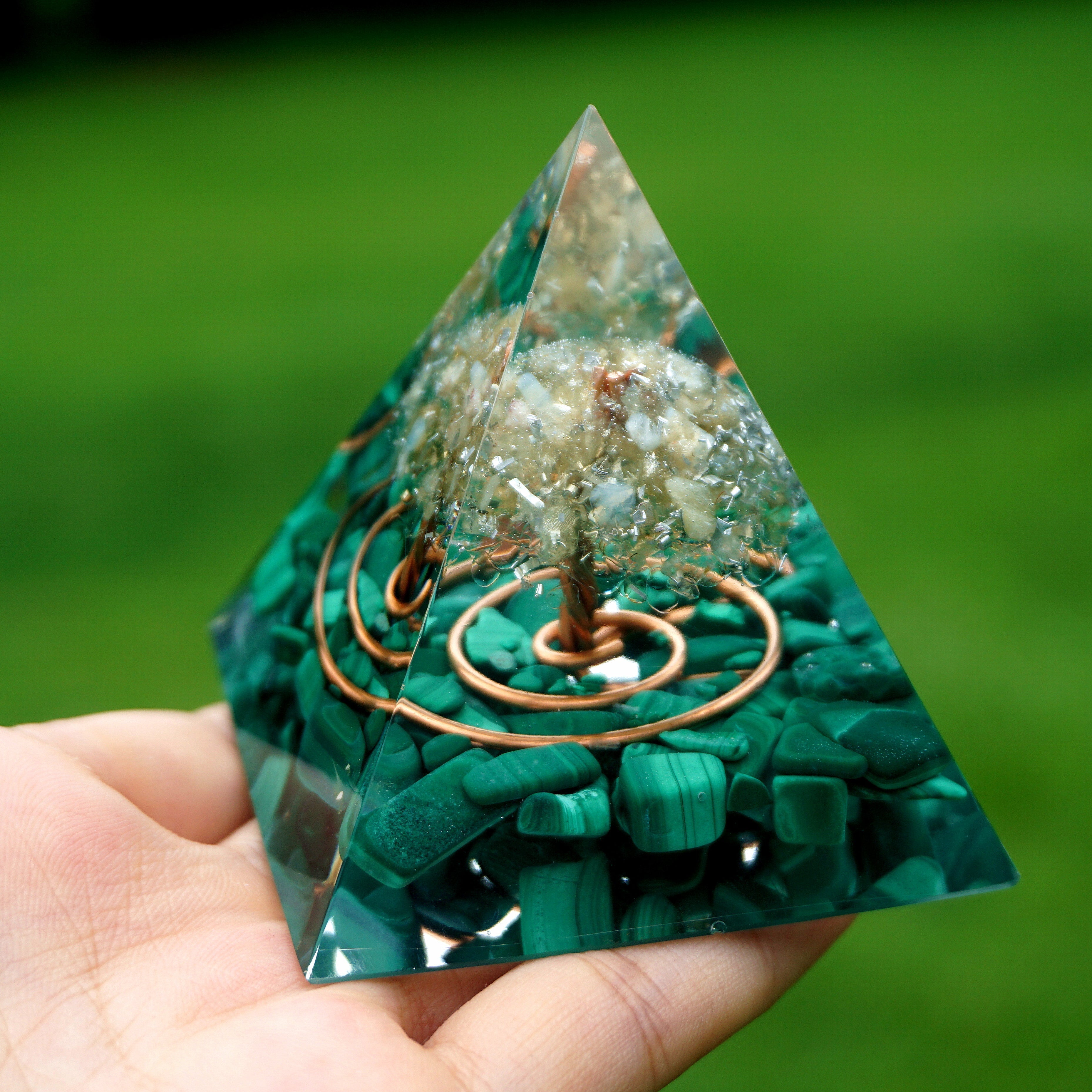 Manifesting Magic Malachite Pyramid for Meditation