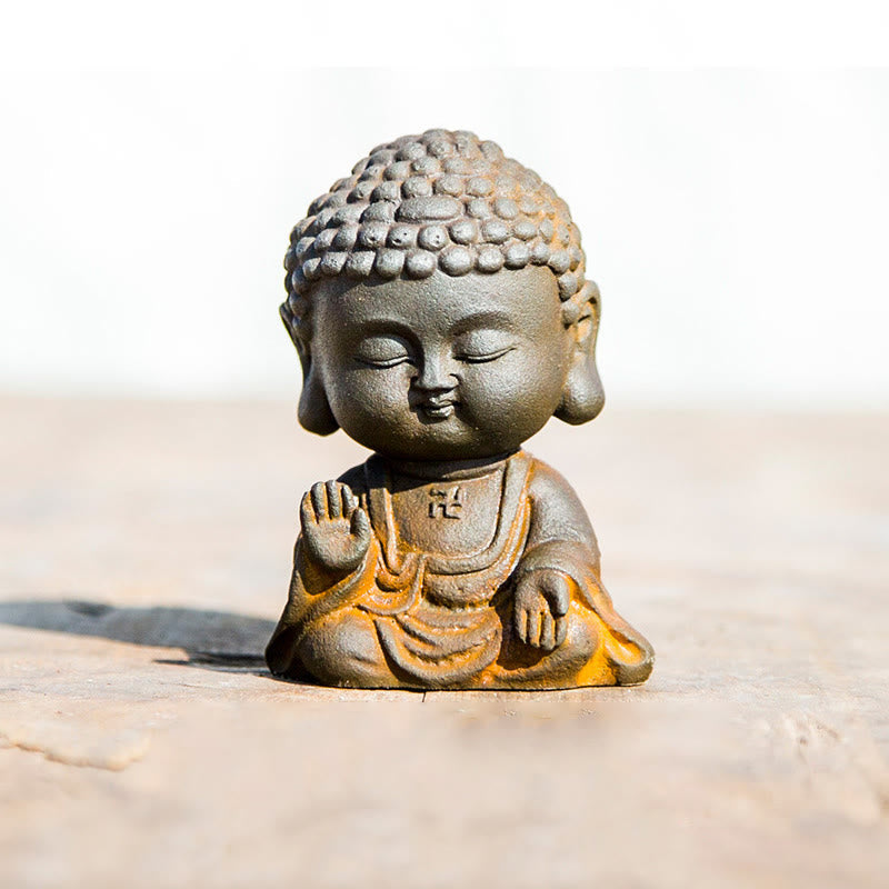 Meditating Buddha Statue 9cm Iron Powder Rust Cast Resin