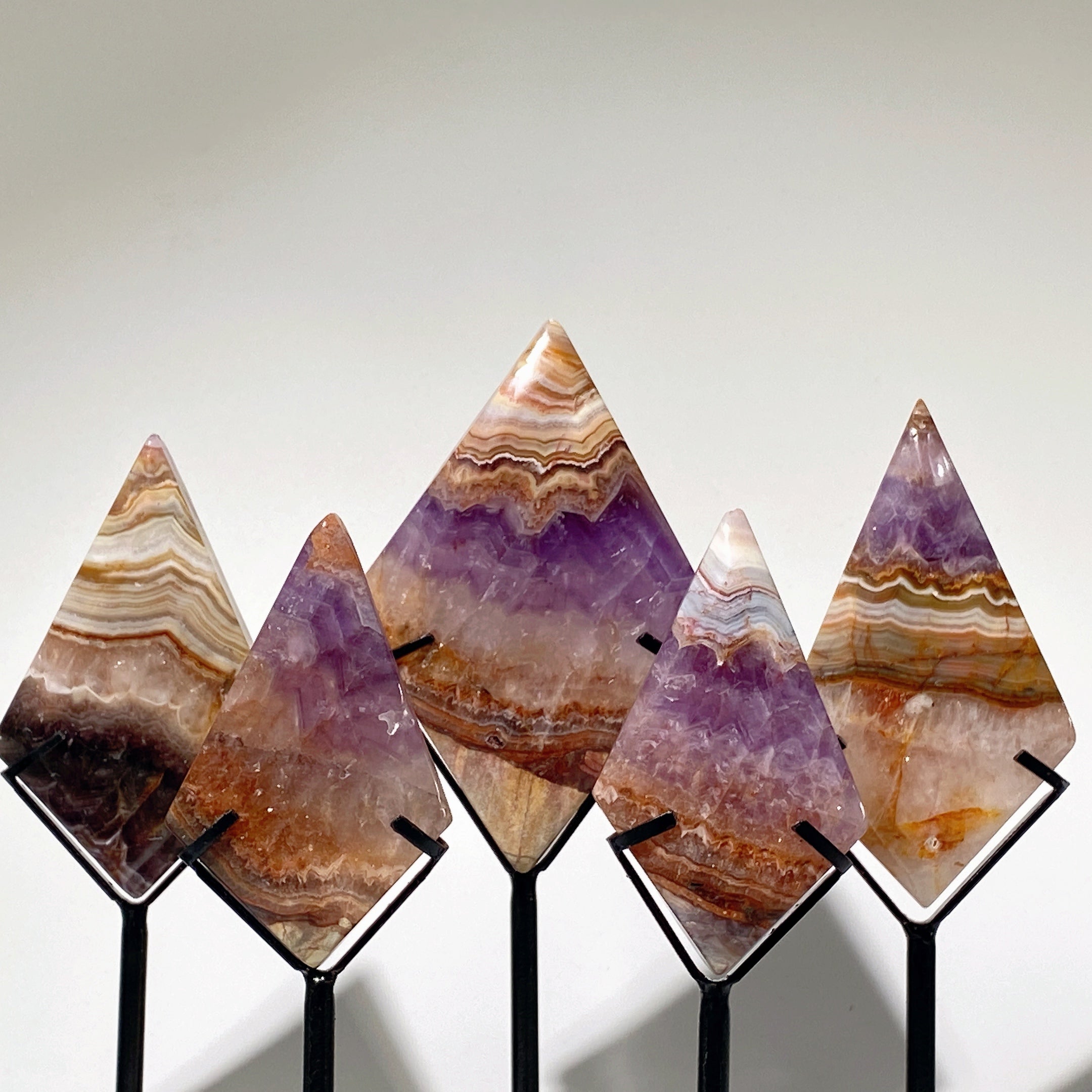 Mexican Onyx Rhombus Slab 3-4.5 Inch Raw Crystal Display