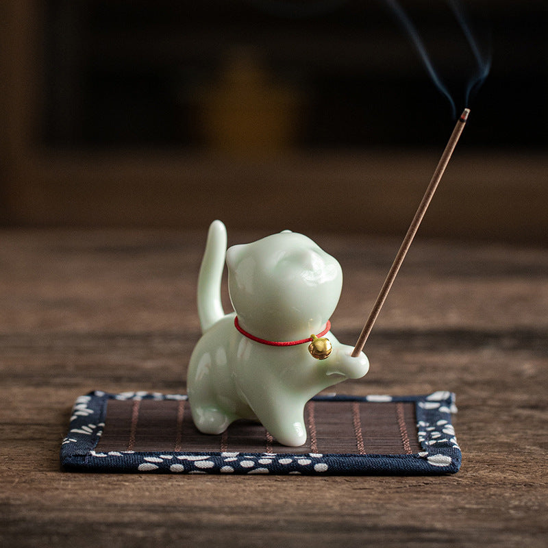 Mini Lucky Cat Ceramic Tea Pet with Bamboo Mat | Spiritual Figurine