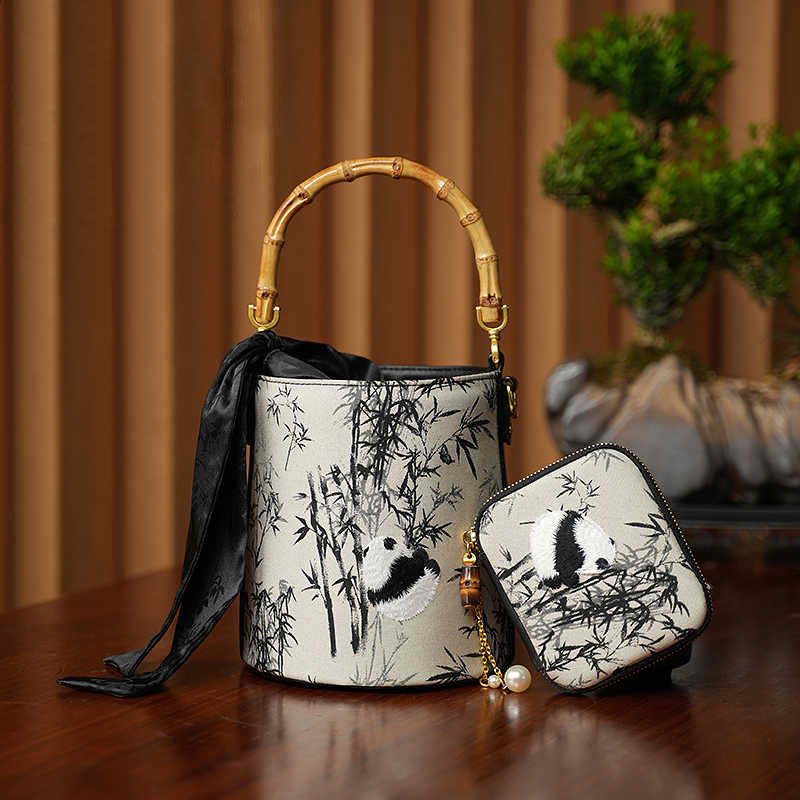 Panda Bamboo Magpie Embroidered Crossbody Bag 16x16x18cm