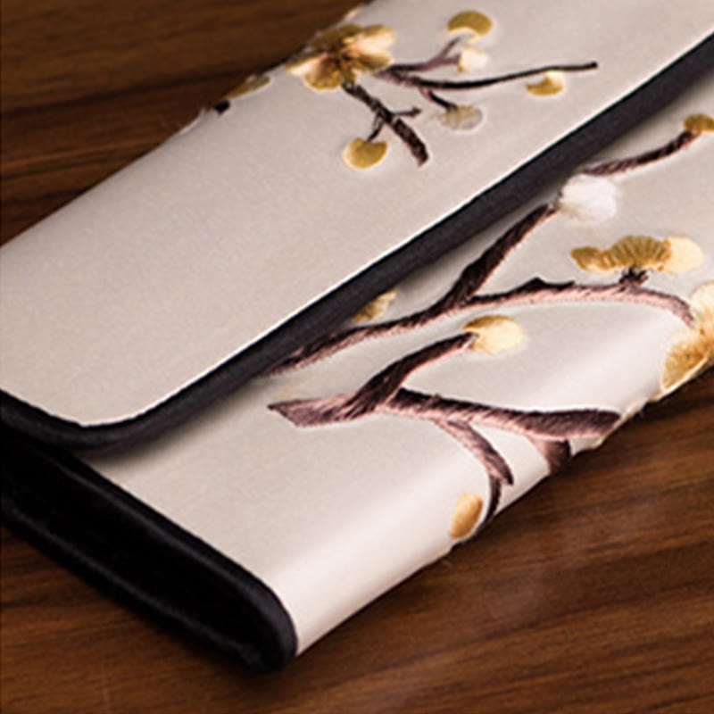 Plum Blossom Su Embroidery Spiritual Handbag 20cm x 10cm