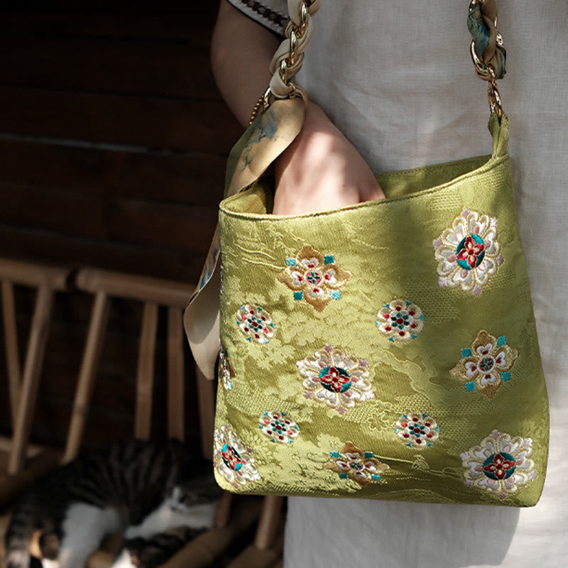 Satin Su Embroidered Crossbody Bag in Green – Elegant Yoga Tote