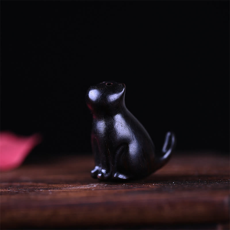 Small Leaf Red Sandalwood Lucky Mini Cat 3.2cm Decor