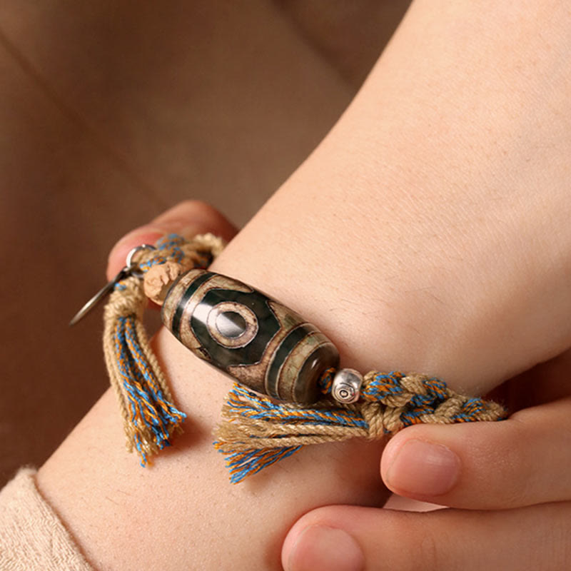 Unisex Dzi Bead Agate Bracelet - Wealth and Protection