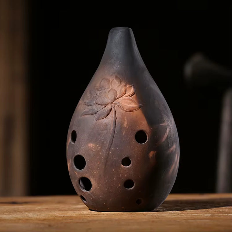 Teardrop-shaped ceramic vase with lotus design for Vintage Ceramic Xun instrument