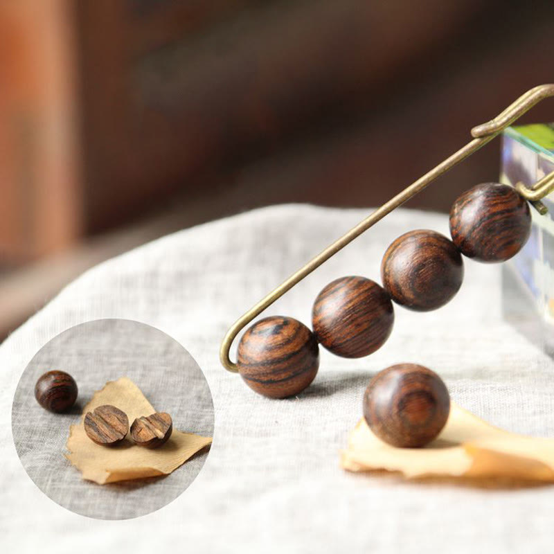Wood Healing Brooch with Sandalwood Agathis Alba Beads