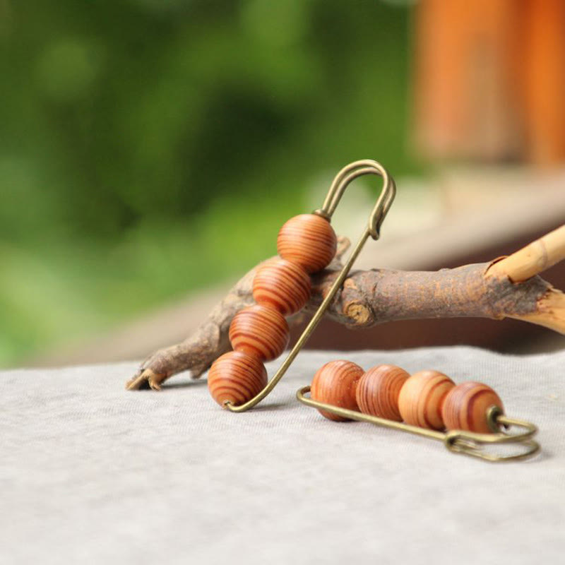 Wood Healing Brooch with Sandalwood Agathis Alba Beads