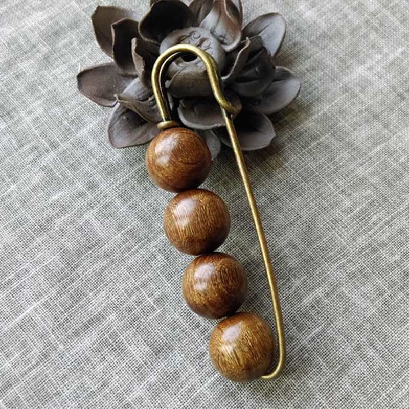 Wood Healing Brooch with Sandalwood Agathis Alba Beads