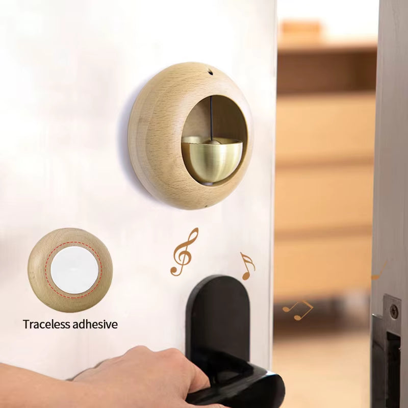 Door-mounted doorbell featuring musical note decorations, Wooden Wind Chime Decorative Door Bell